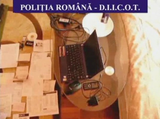 Percheziţii la suspecţi de infracţiuni informatice. Cetăţeni din ţări europene, victime ale grupării